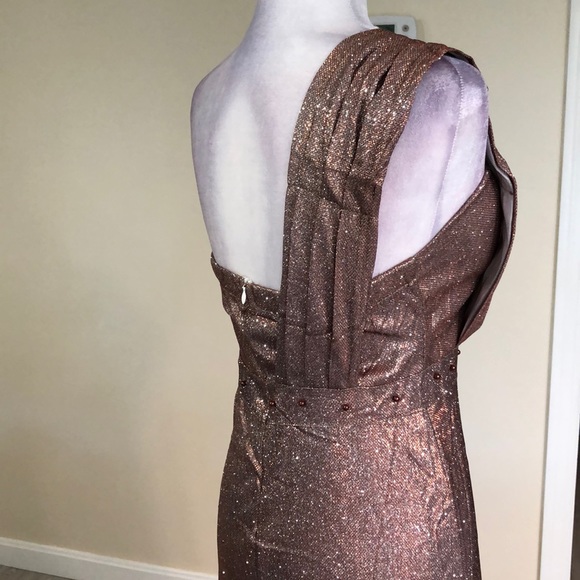 Gold glitter high slit gown - Picture 6 of 8